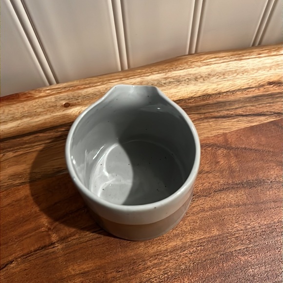 NWT Hearth & Hand with Magnolia Stoneware Creamer Container 2020 Edition - Picture 3 of 7